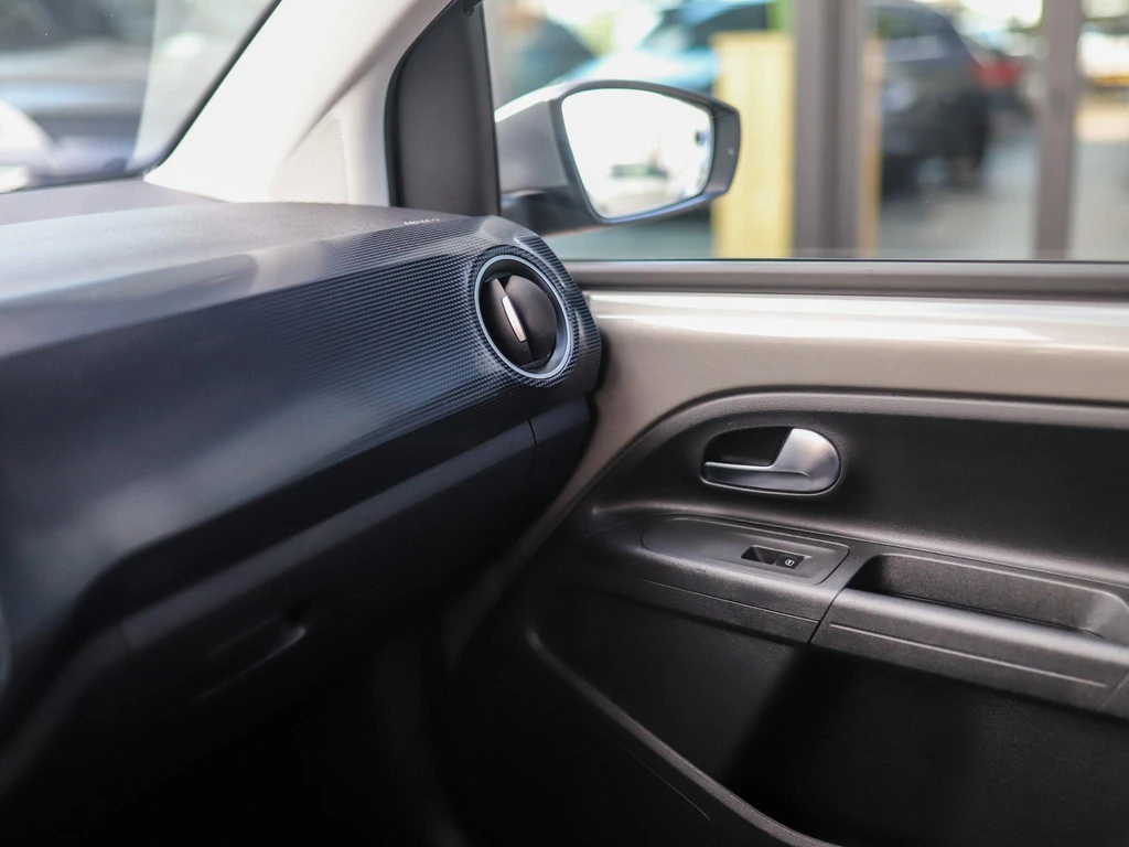 Volkswagen up! – foto 42