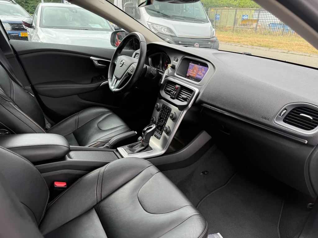 Volvo V40 – foto 24