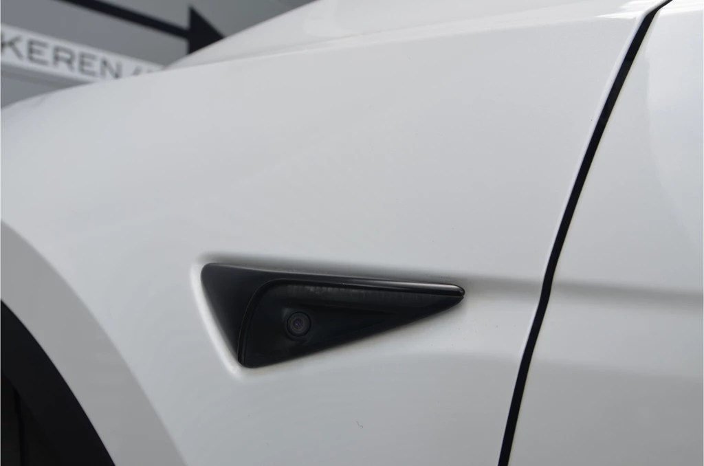 Tesla Model Y – foto 32