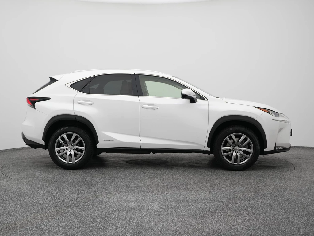 Lexus NX – foto 12