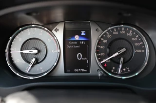 Toyota Hilux – thumbnail 12