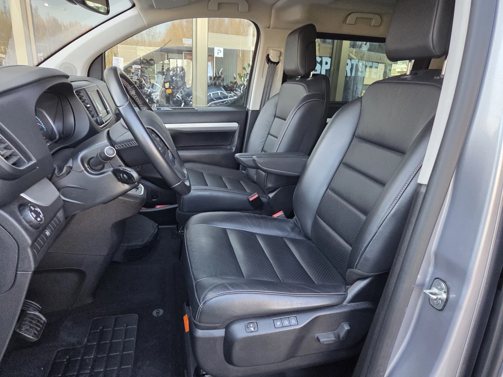 Peugeot e-Traveller – foto 28