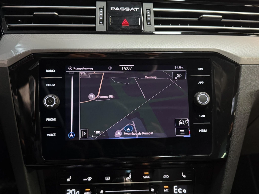 Volkswagen Passat – foto 21