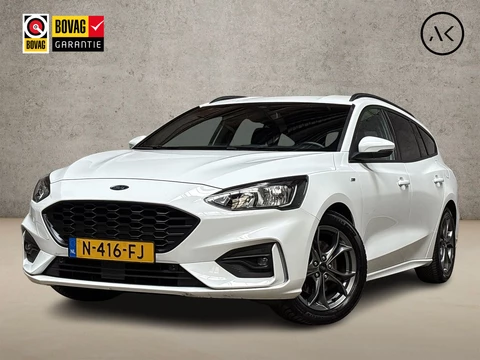 Ford Focus Wagon 1.0 EcoBoost ST-Line Automaat (APPLE CARPLAY, GROOT NAVI, STUUR/STOELVERWARMING, GETINT GLAS, SPORTSTOELEN, PARKEERSENSOREN, KEYLESS, CRUISE, NIEUWSTAAT)