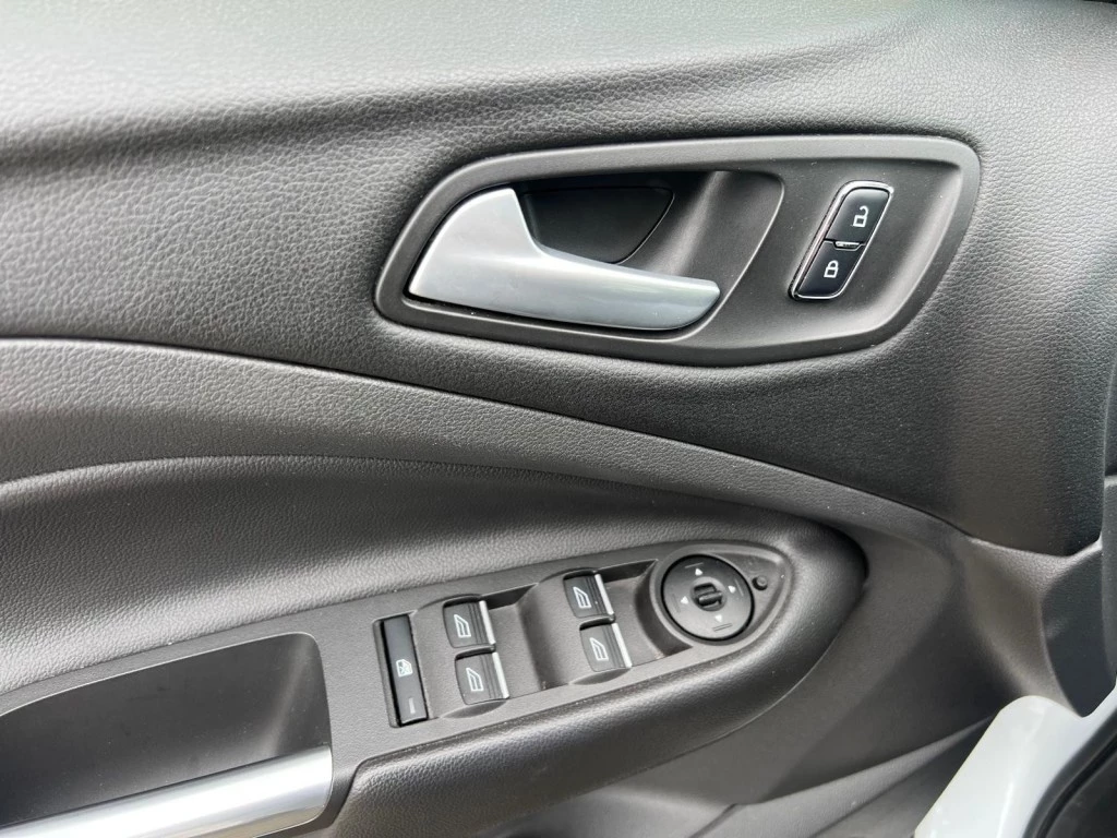 Ford Kuga – foto 18