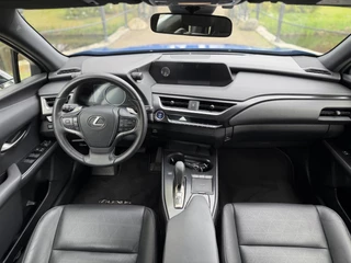 Lexus UX – thumbnail 10
