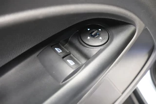 Ford Transit Connect – thumbnail 17