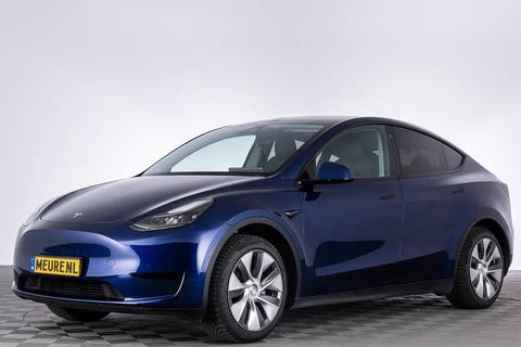 Tesla Model Y RWD | PANORAMADAK | LEDER .
