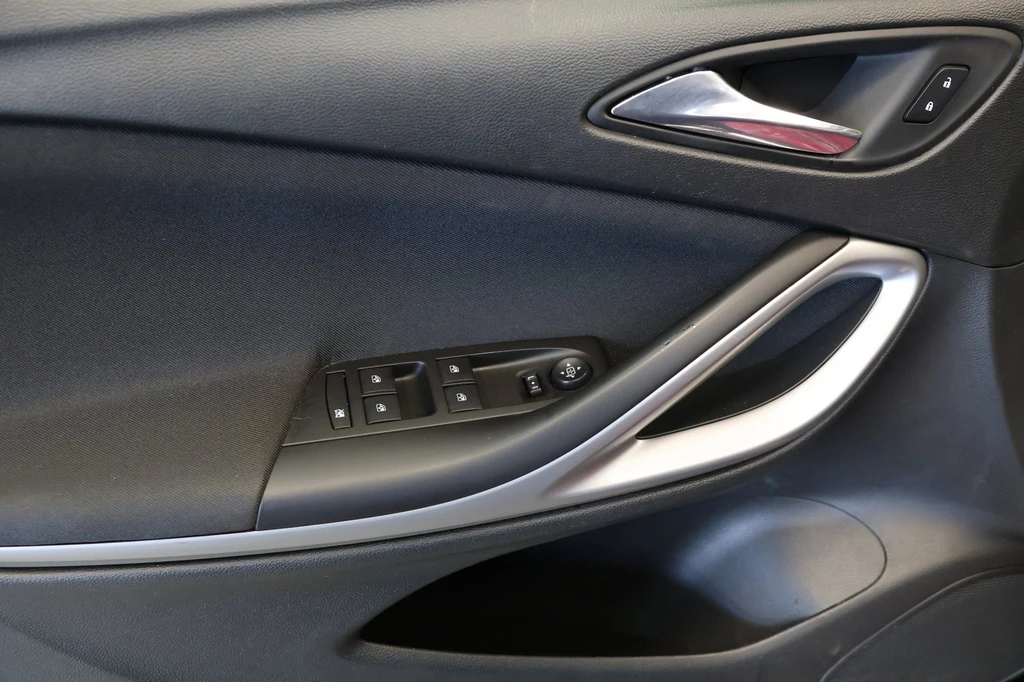 Opel Astra – foto 21