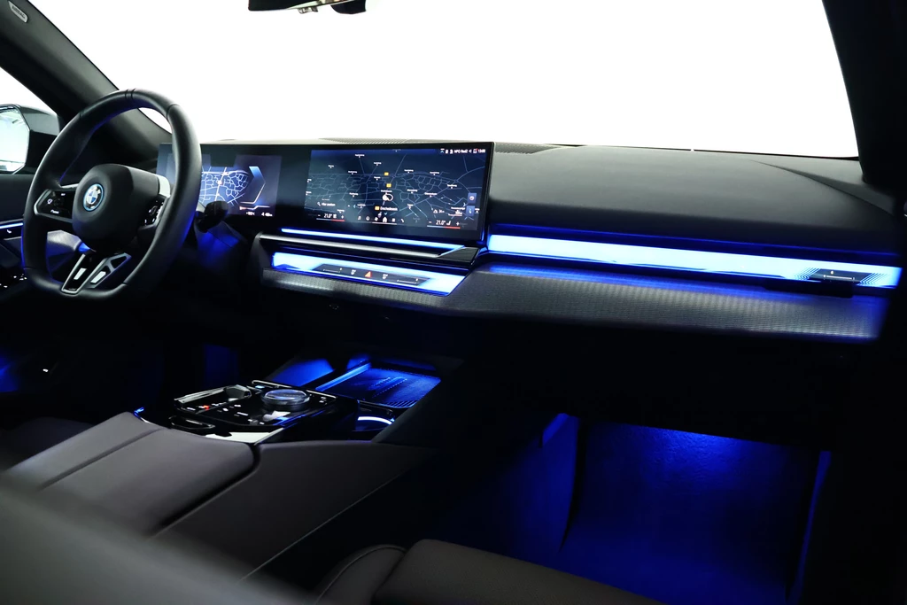 BMW i5 – foto 9