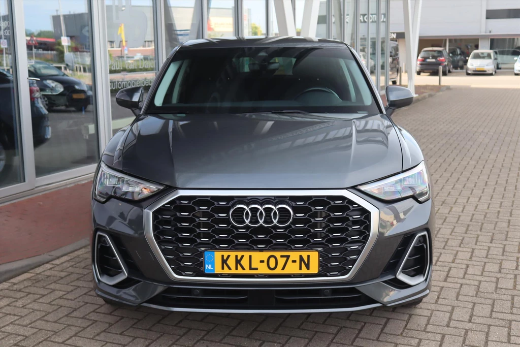 Audi Q3 – foto 11
