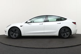 Tesla Model 3 – thumbnail 2