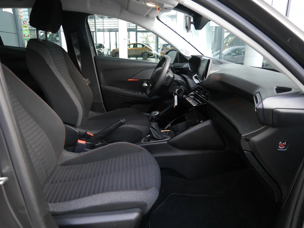 Peugeot 208 – foto 13