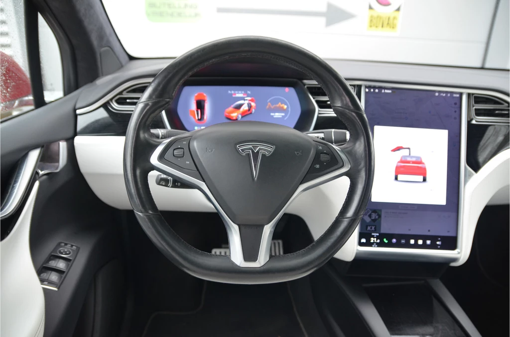 Tesla Model X – foto 16