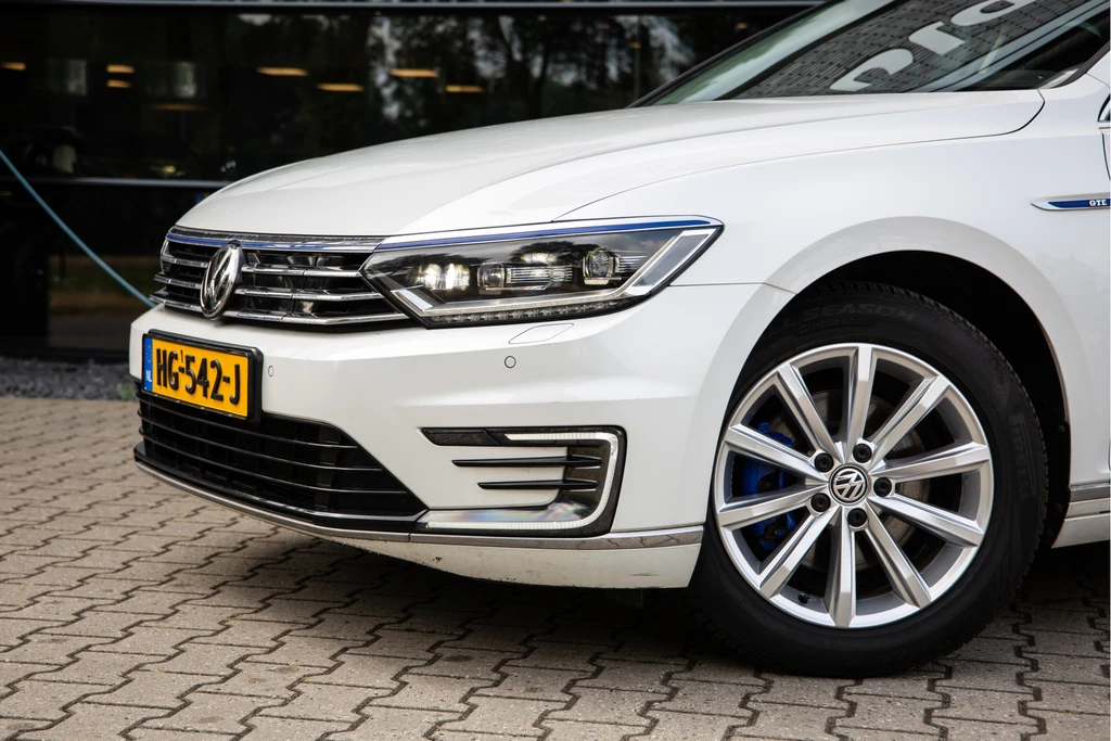 Volkswagen Passat – foto 9