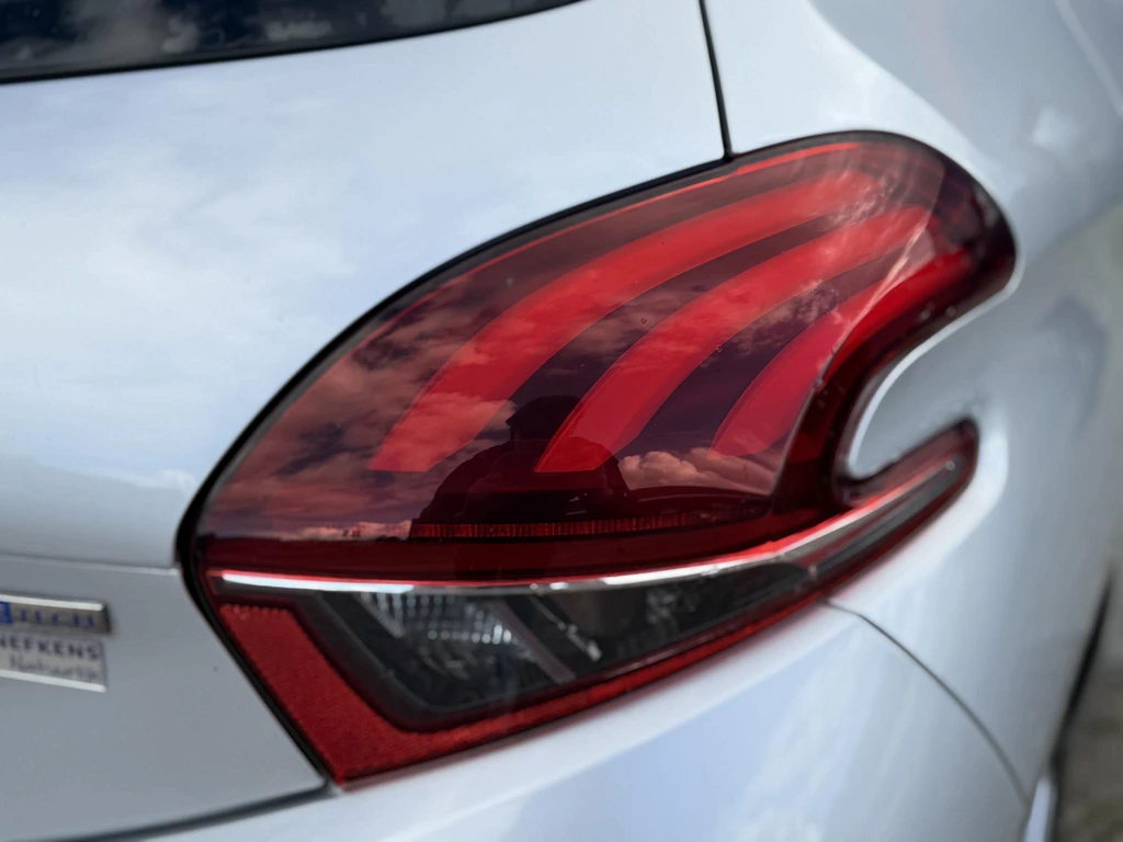 Peugeot 208 – foto 9
