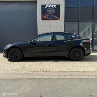 Tesla Model 3 – thumbnail 2