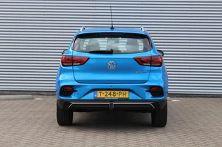 MG ZS EV – thumbnail 4