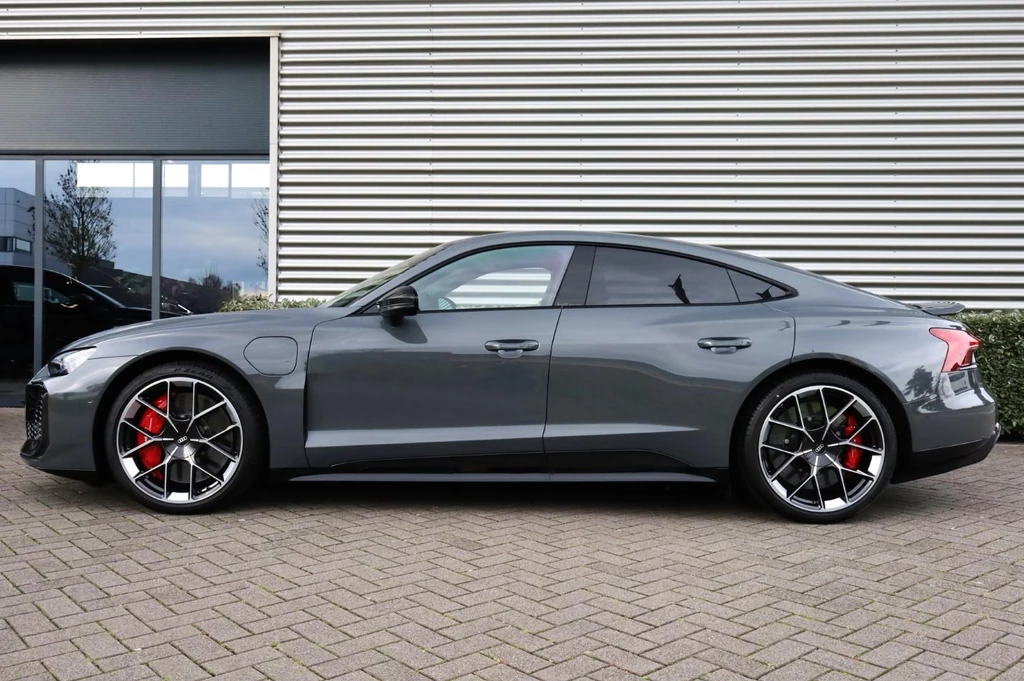 Audi e-tron GT – foto 2