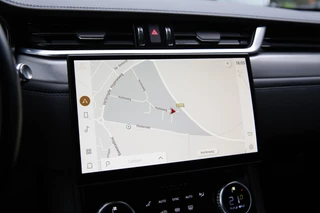 Jaguar F-PACE – thumbnail 14