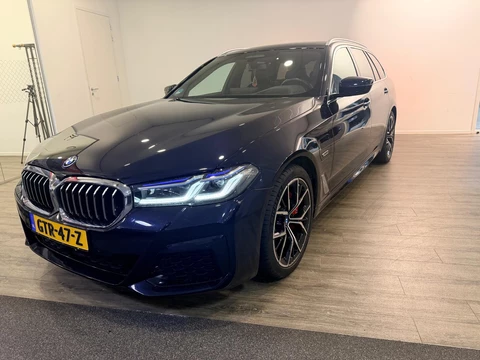 BMW 5 Serie Touring 530e xDrive High Executive Pano I Laserlicht I Leder I M-sport I Sfeer I Display key