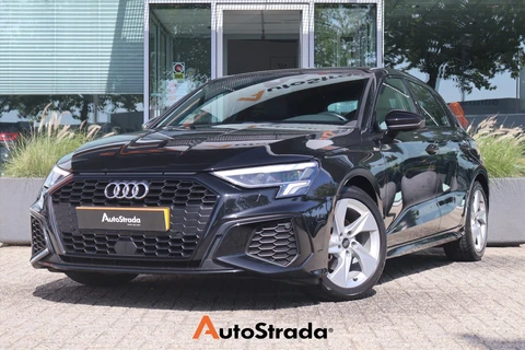 Audi A3 Sportback 35 S-Line TFSI 150pk | Navi | Trekhaak | RS Stoelen | Carplay | Clima | Stoelverwarming |