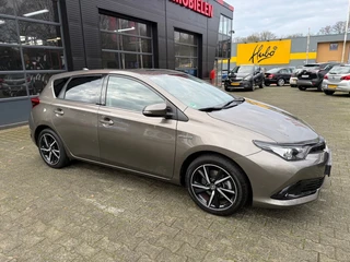 Toyota Auris – thumbnail 11