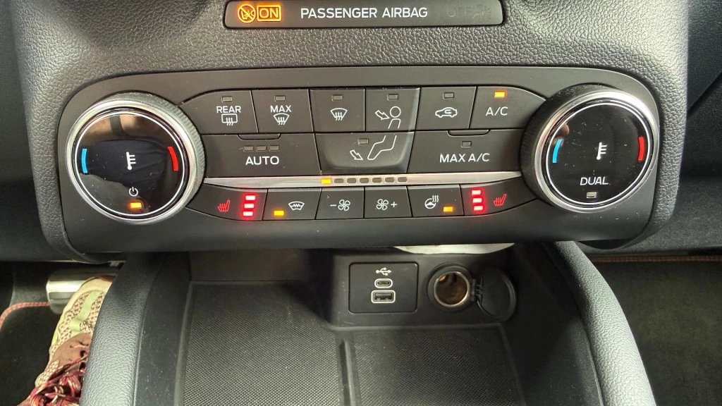 Ford Kuga – foto 13