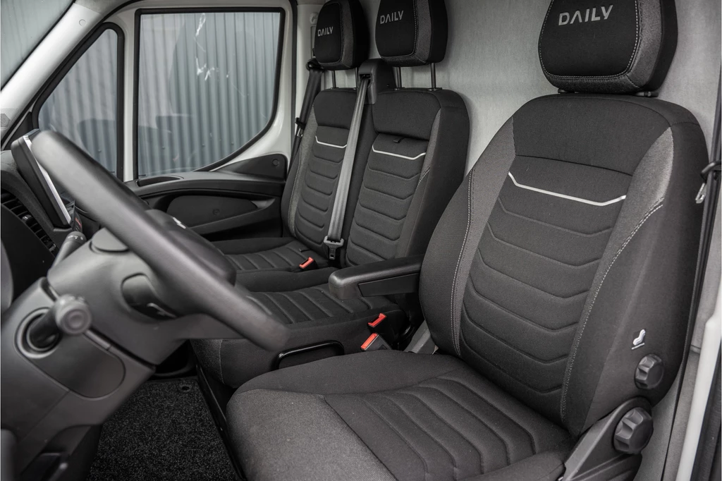 Iveco 35S18 | 3.0L 180PK | Automaat | NW MODEL | 3.5T Trekgewicht | Camera | Carplay | Climate – foto 13