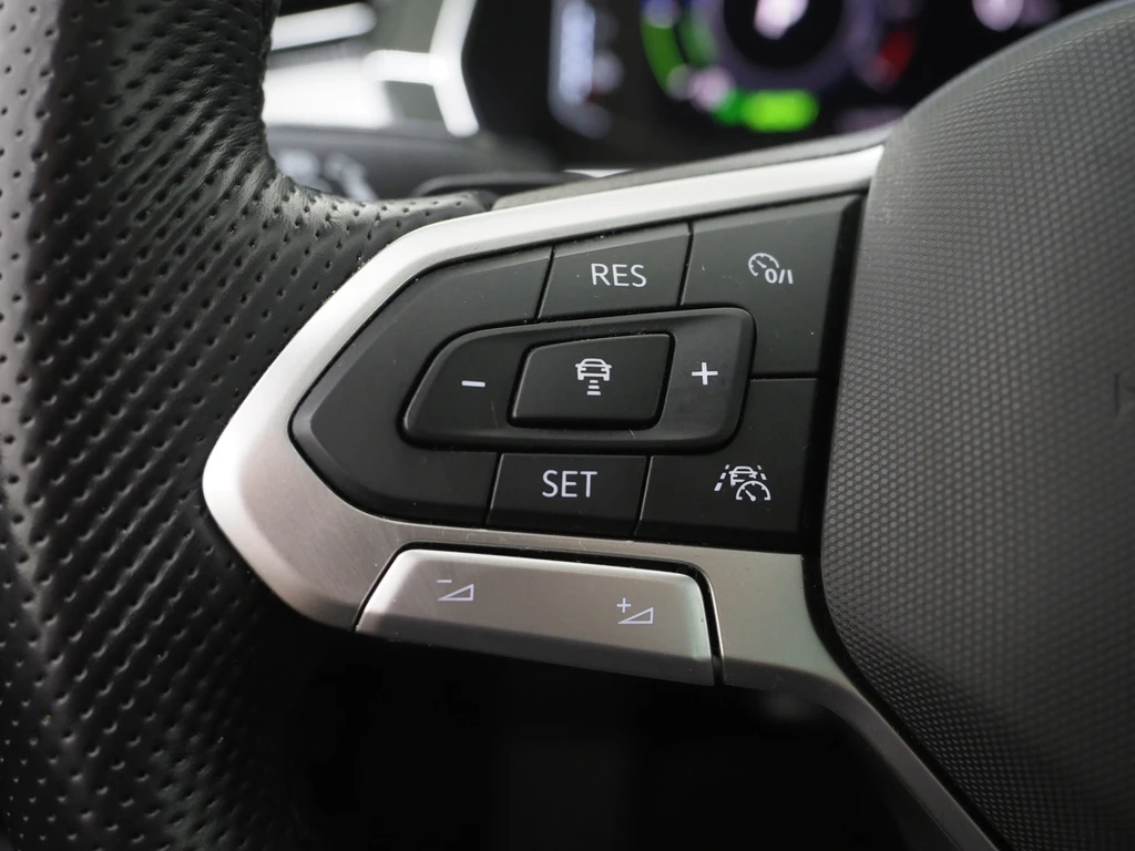 Volkswagen Passat – foto 23