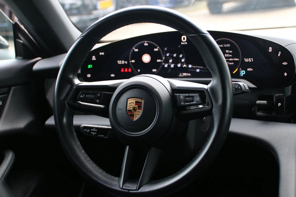 Porsche Taycan – foto 13