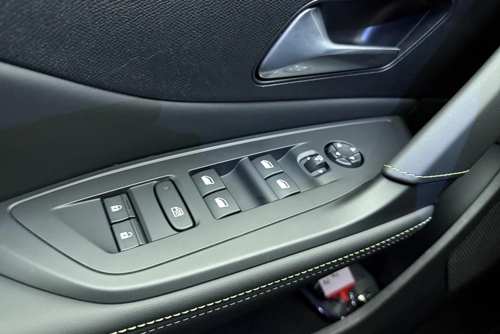 Peugeot e-308 – foto 18