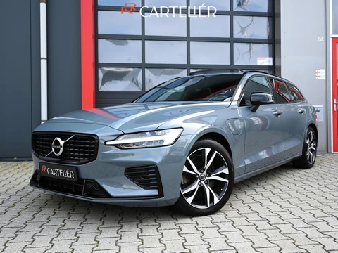 Volvo V60 2.0 T6 AWD Long Range 398PK R Design Thunder Grey | Pano | Trekhaak | Leder | Memory | Matrix Led  | Stoel & Stuurwielverwarming | Camera | PDC | Digital Dash | Dodehoek Detectie | Adaptive Cruise | Keyless | Lane Assist | Carplay