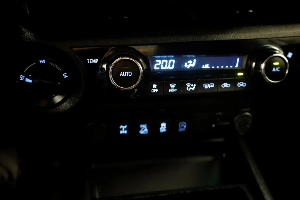 Toyota Hilux – foto 17