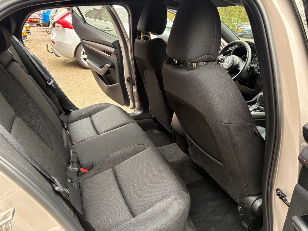 Mazda 3 – foto 13