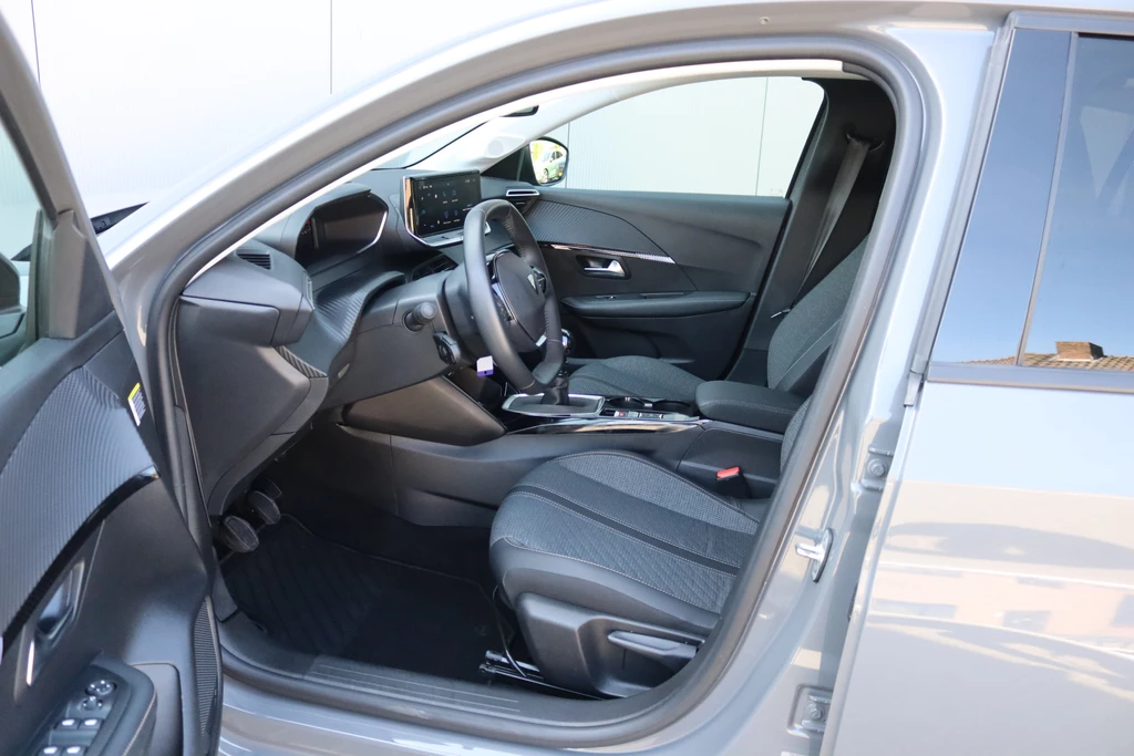 Peugeot 208 – foto 12