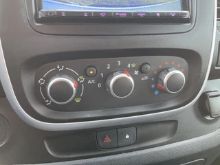 Renault Trafic – thumbnail 23