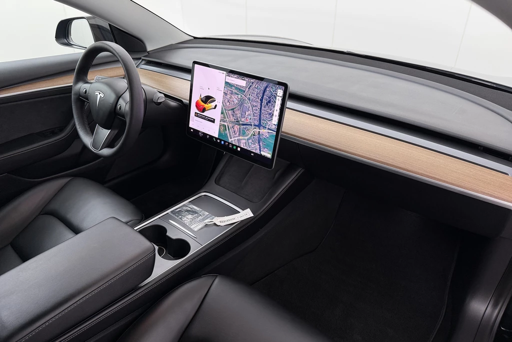 Tesla Model 3 – foto 15
