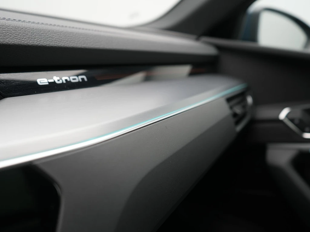 Audi Q8 Sportback e-tron – foto 21
