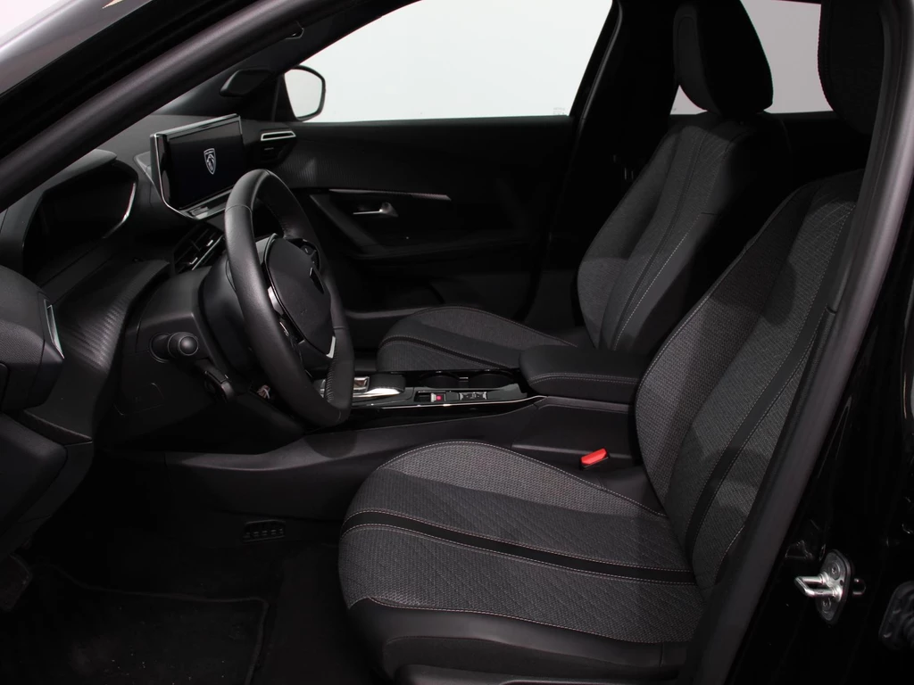 Peugeot e-2008 – foto 13