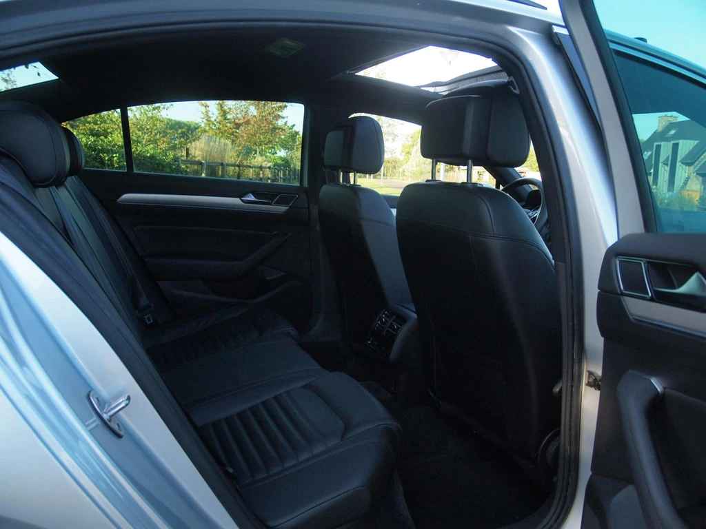 Volkswagen Passat – foto 32