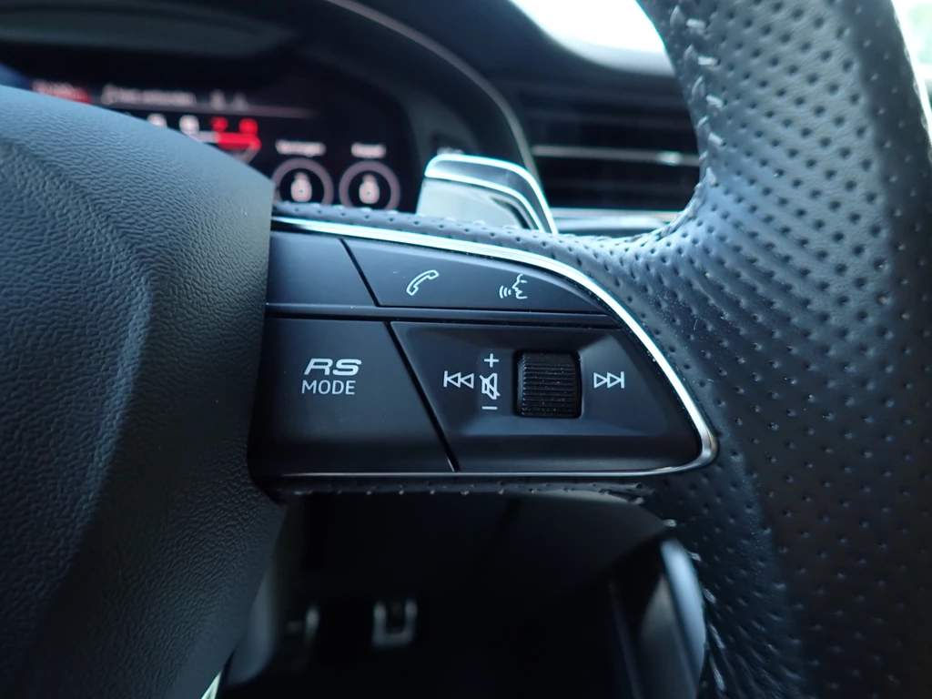 Audi RSQ8 – foto 34