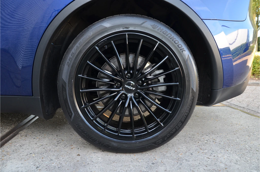 Tesla Model Y – foto 37