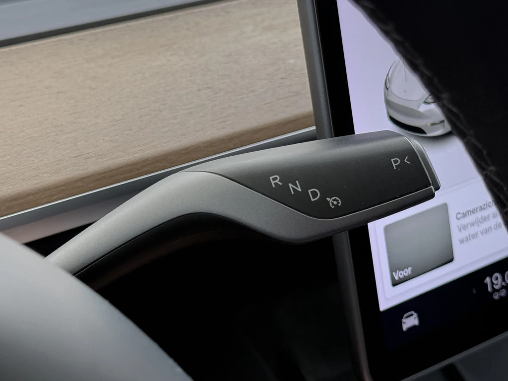 Tesla Model Y – foto 36