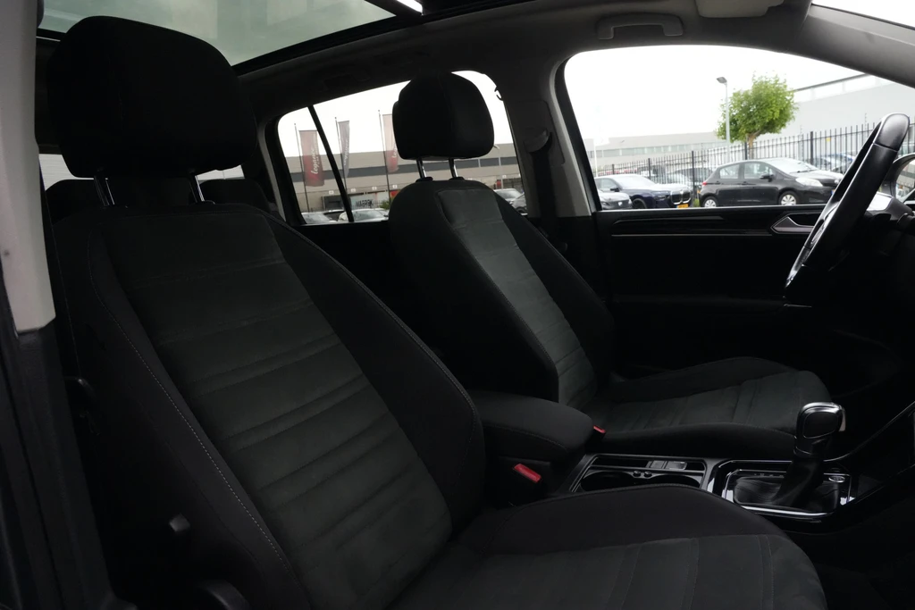 Volkswagen Touran – foto 11