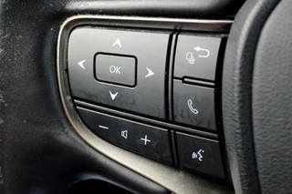 Lexus UX – thumbnail 31