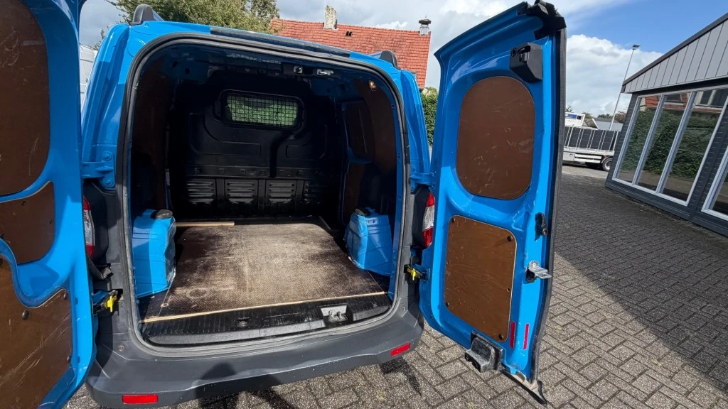 Ford Transit Courier – foto 15