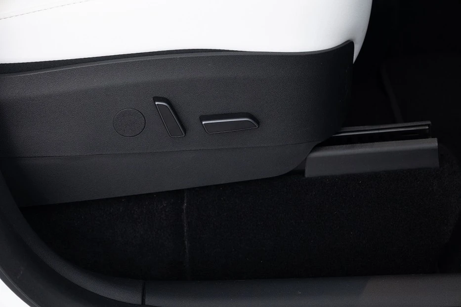 Tesla Model Y – foto 13