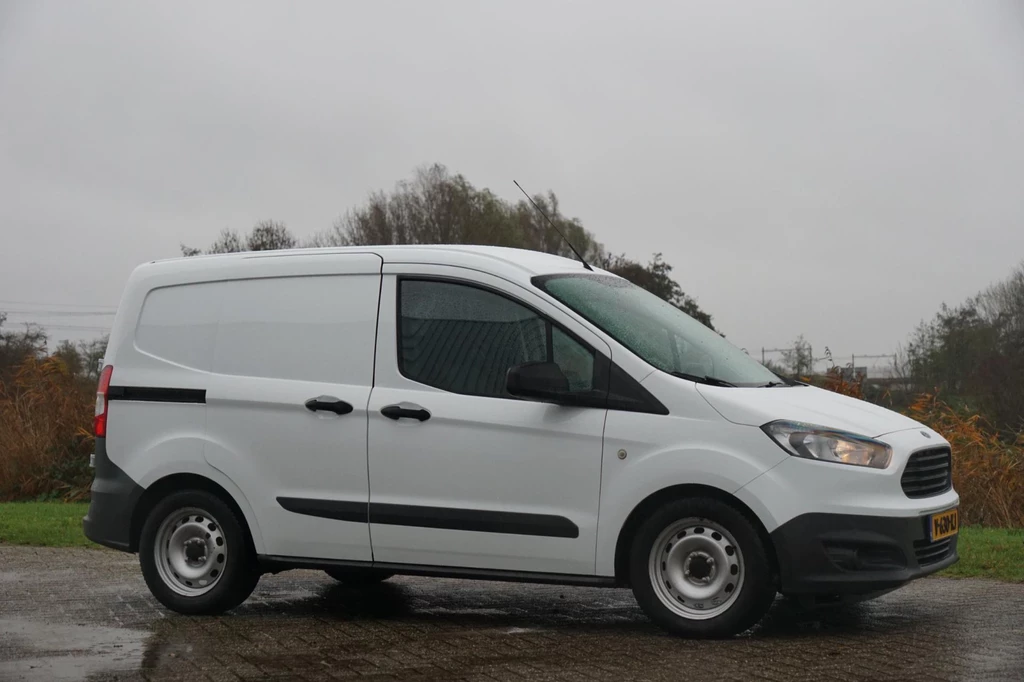Ford Transit Courier – foto 7