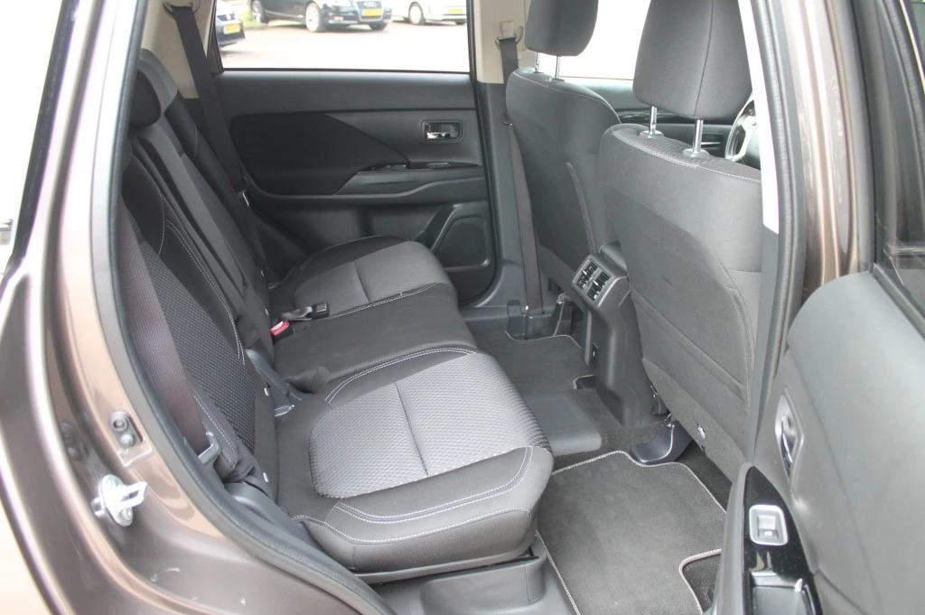 Mitsubishi Outlander – foto 24